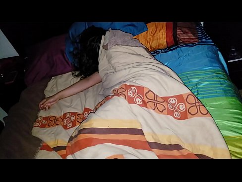 ❤️ Pinupunasan ng stepson ang kanyang batang madrasta habang natutulog ito. ❤️❌ Porno sa tl.verhentai.ru ️❤